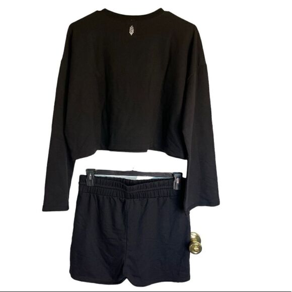 Free People Sunny Set Matching Black Shorts and Long Sleeves Crop Top.Size M - Picture 6 of 16